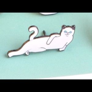 Enamel cat pin